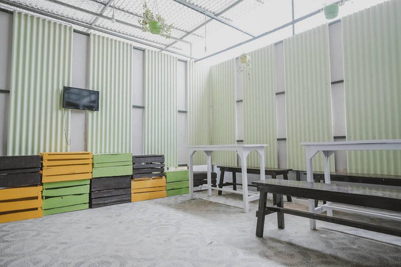 Urbanview Hotel Ta Ke Jelutung Puncak Jambi Exterior foto